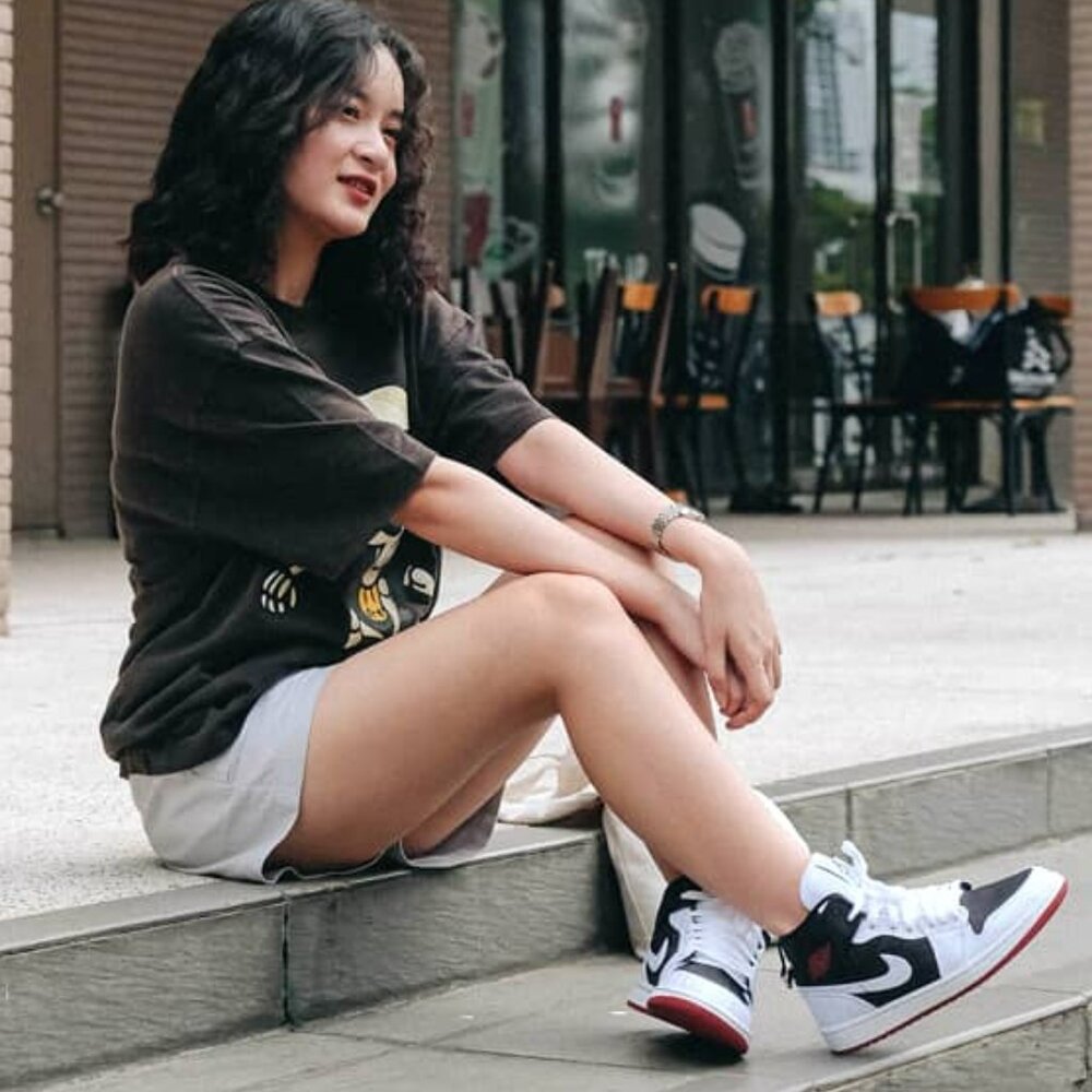 Jordan 1 Mid SE Utility (Women's-Size-6)